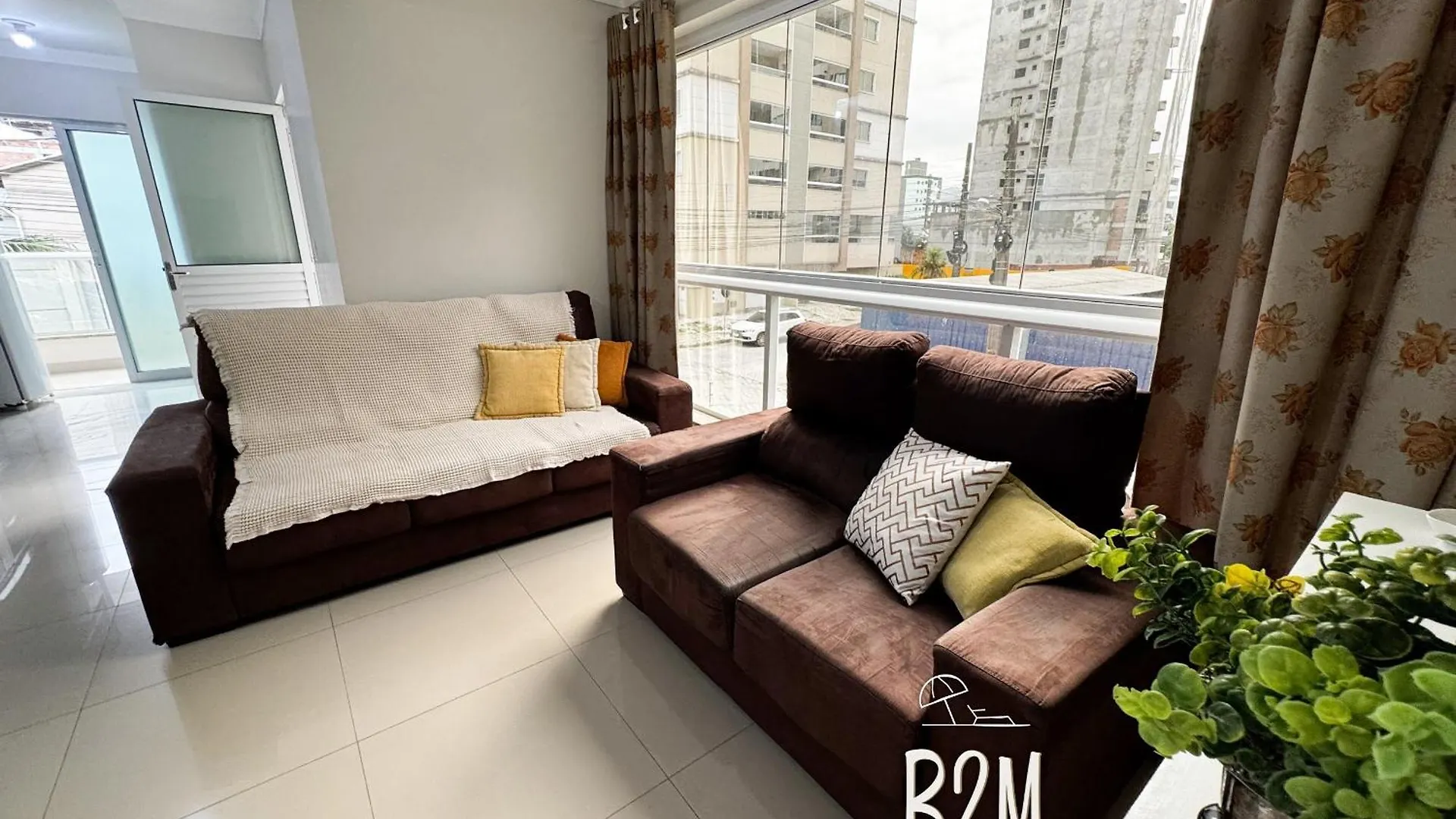 Apartamento Com Churrasqueira, Praia Pereque Portobelo 0*,  Brasilien